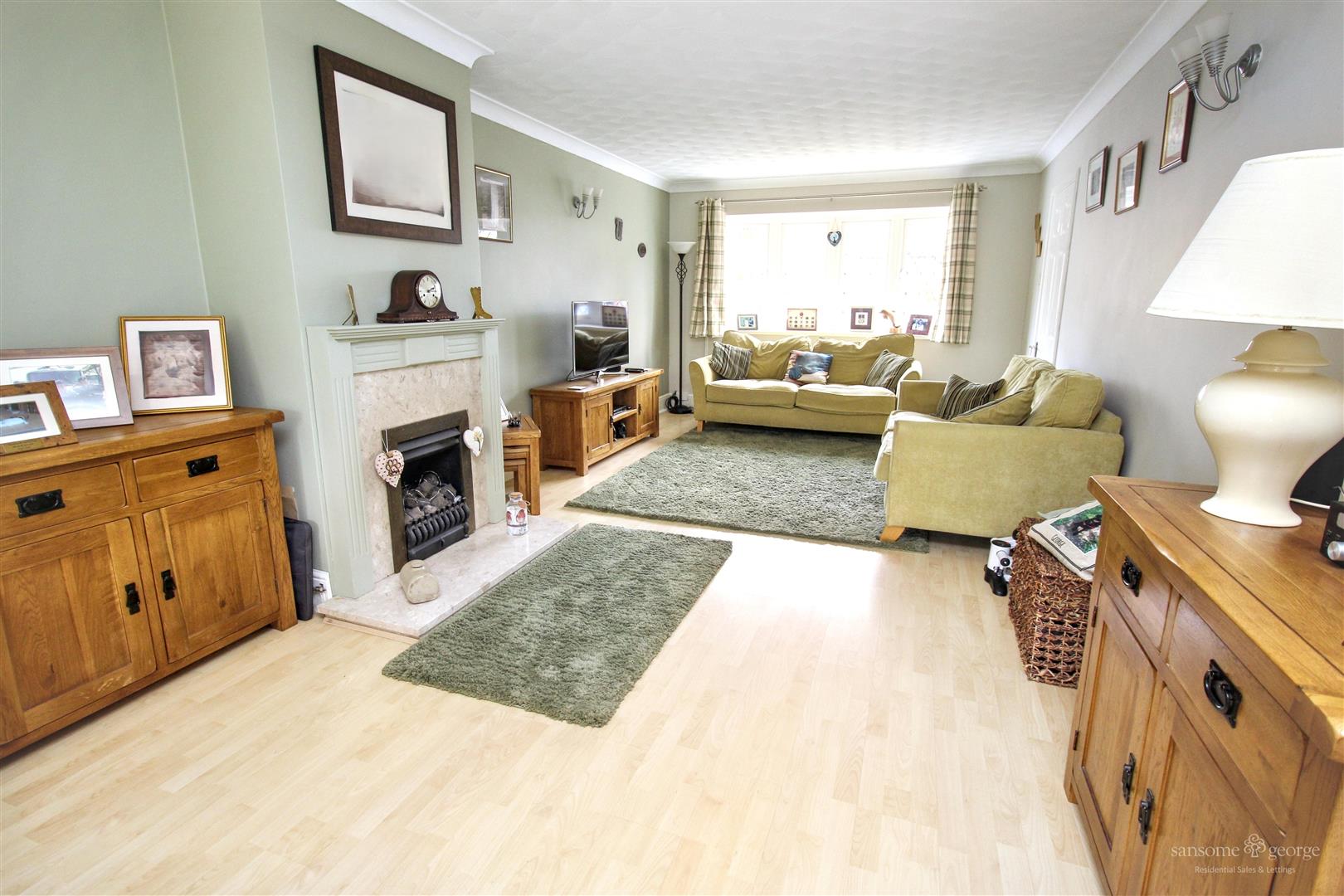 3 bed property in Lawrence Road, Reading